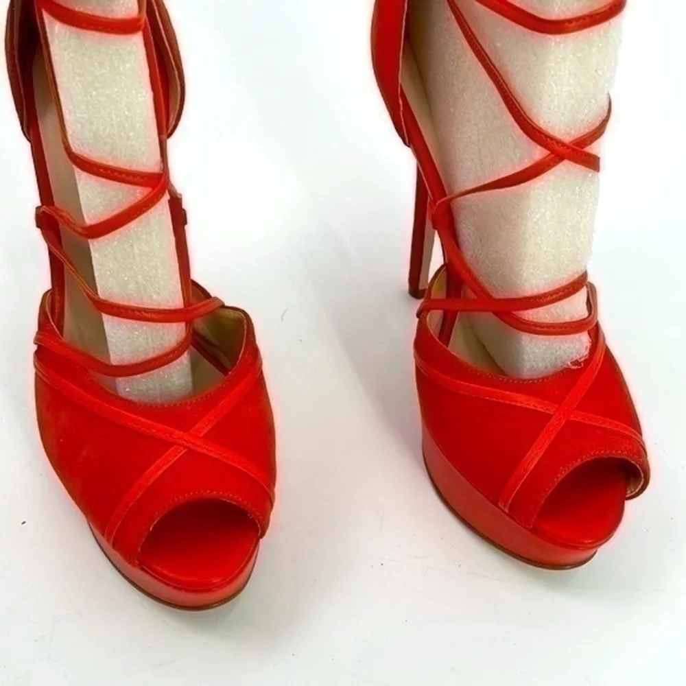 New in box Guess orange suede and leather laced platform shoes size 7 “the raja”